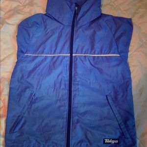 Taiga windbreaker